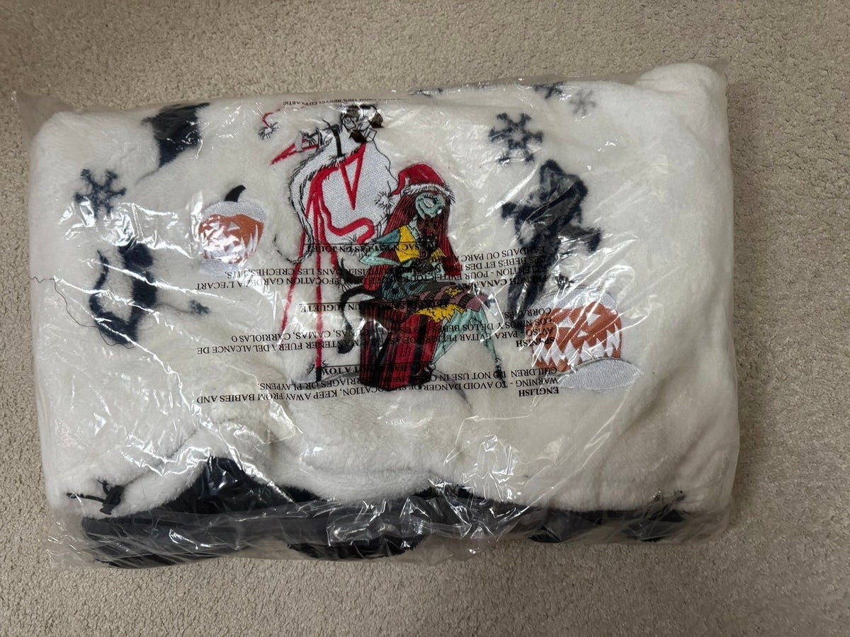 Disney The Nightmare Before Christmas Snowy Scene Quarter Zip Sherpa Jacket