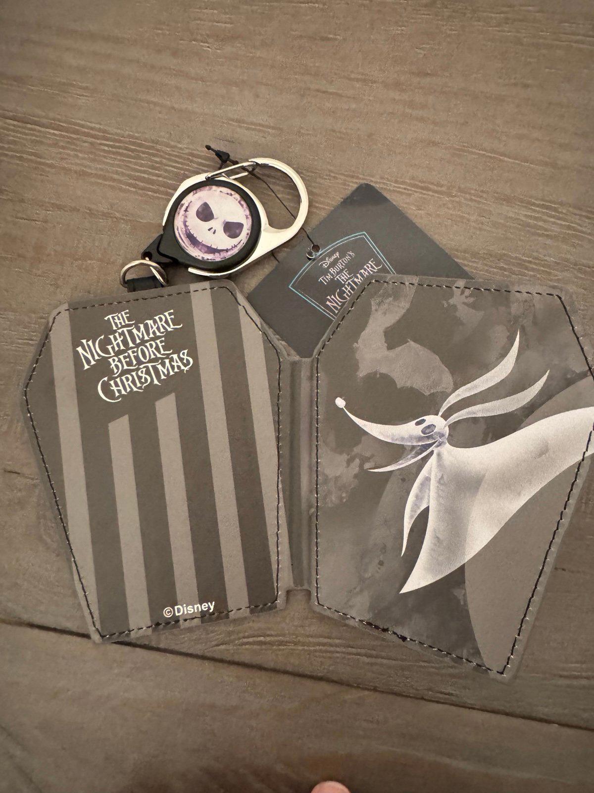 Disney The Nightmare Before Christmas Characters Coffin Retractable Lanyard