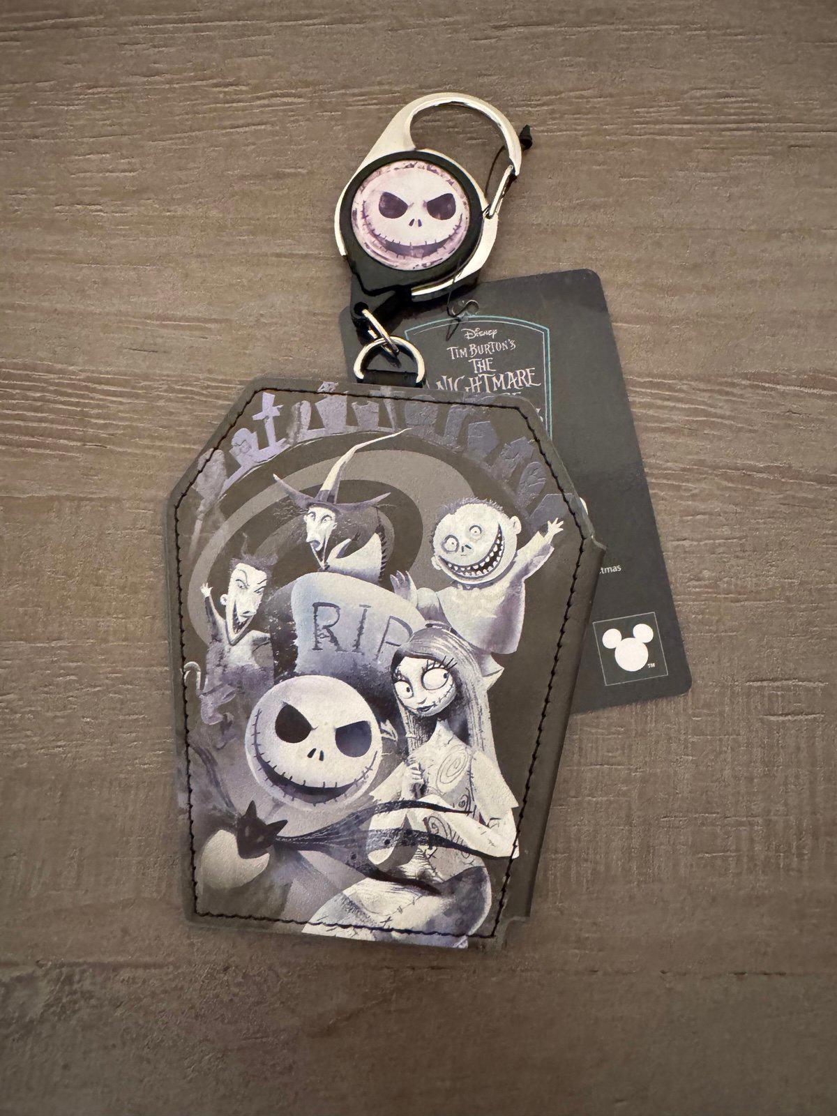 Disney The Nightmare Before Christmas Characters Coffin Retractable Lanyard