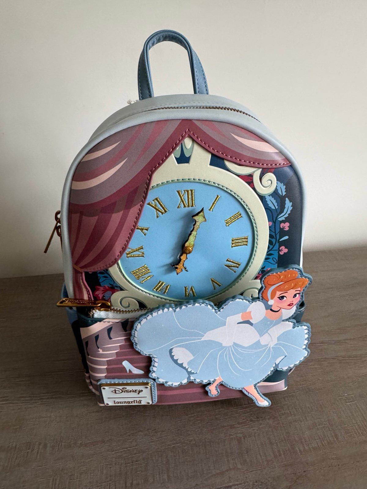 Loungefly Disney Cinderella Running Scene Mini Backpack NWT!!!