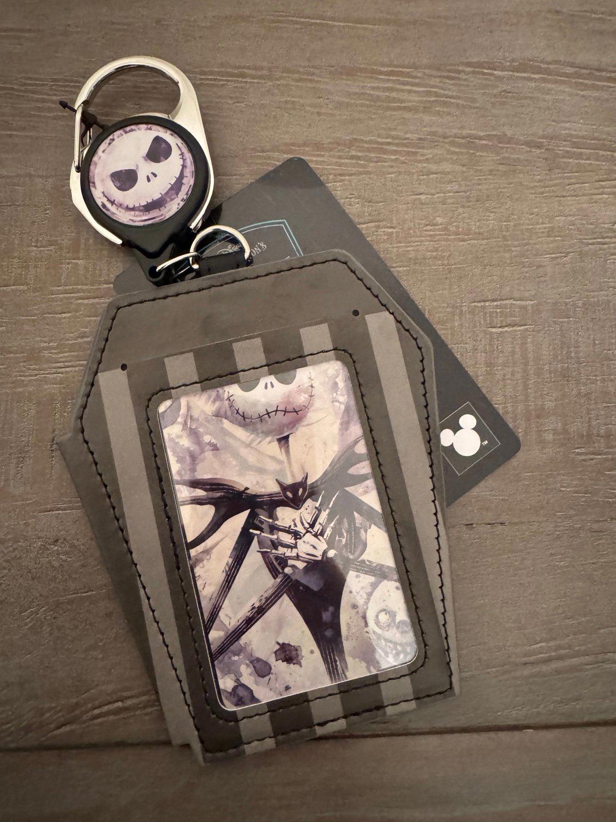 Disney The Nightmare Before Christmas Characters Coffin Retractable Lanyard