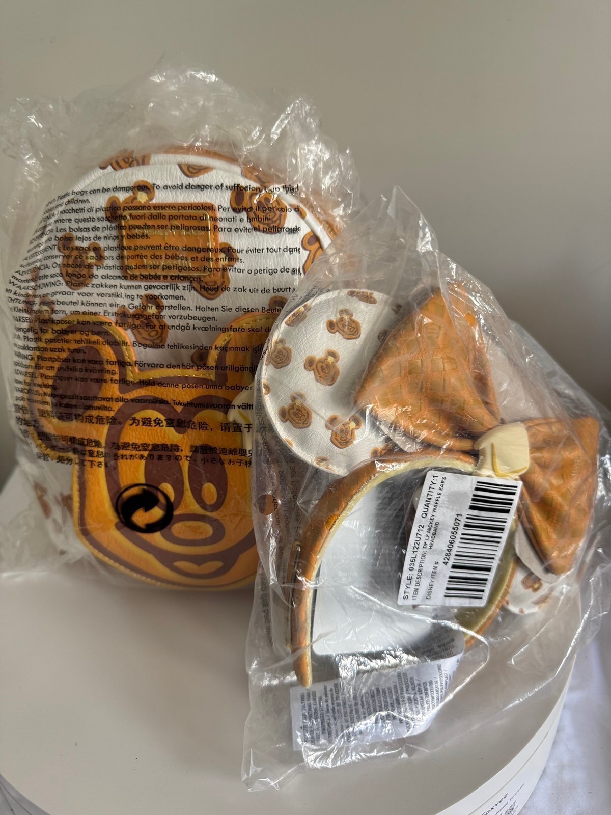 Loungefly Disney Mickey Mouse Waffle Disney Park Exclusive Mini Backpack/EAR NWT